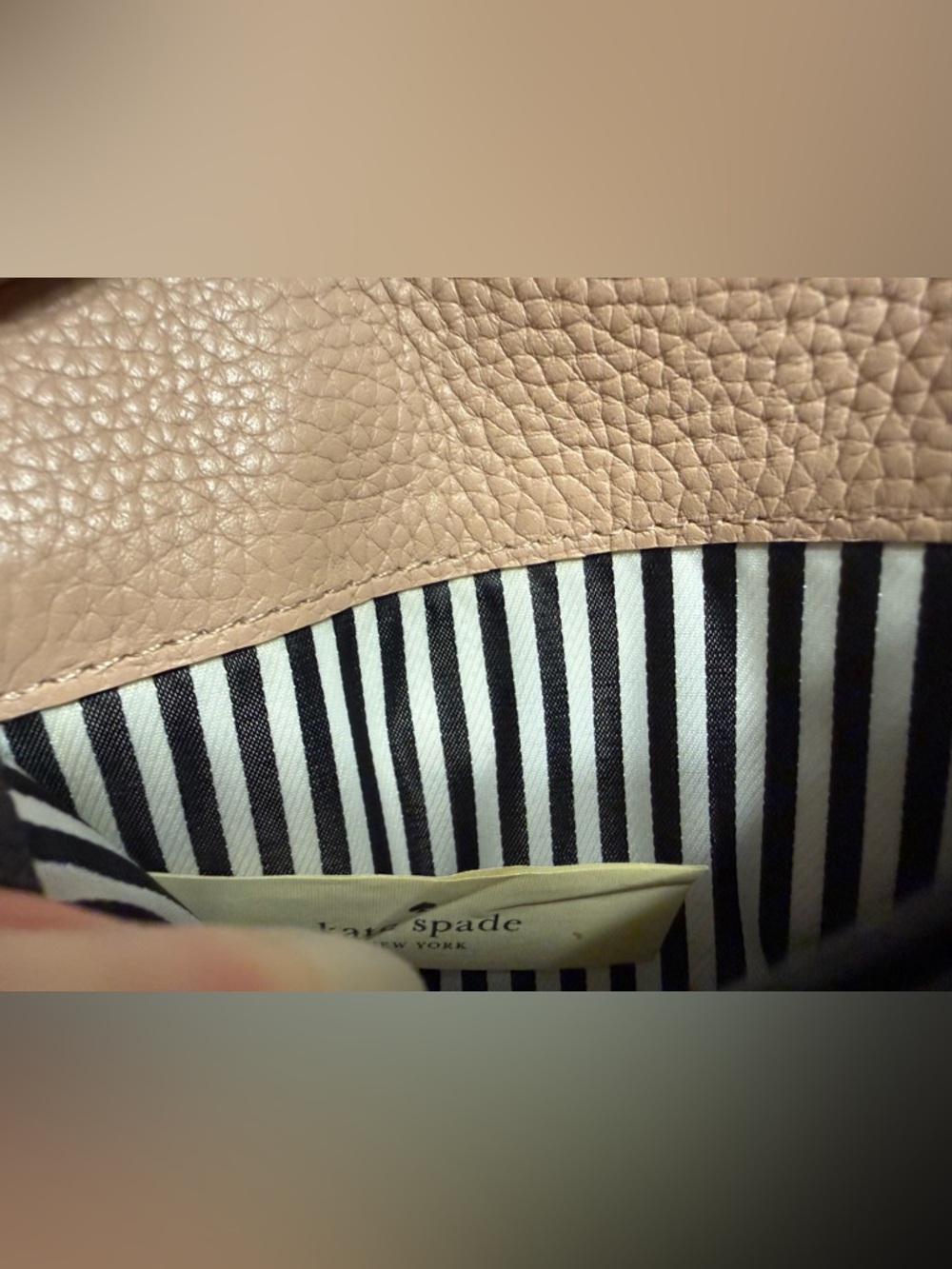 Kate Spade ♠️ Two-Tone Light Tan and Black Pebbled Leather Wallet - Picture 7 of 11